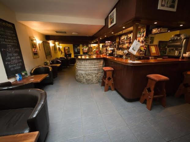 הלסטון The Angel Hotel מראה חיצוני תמונה