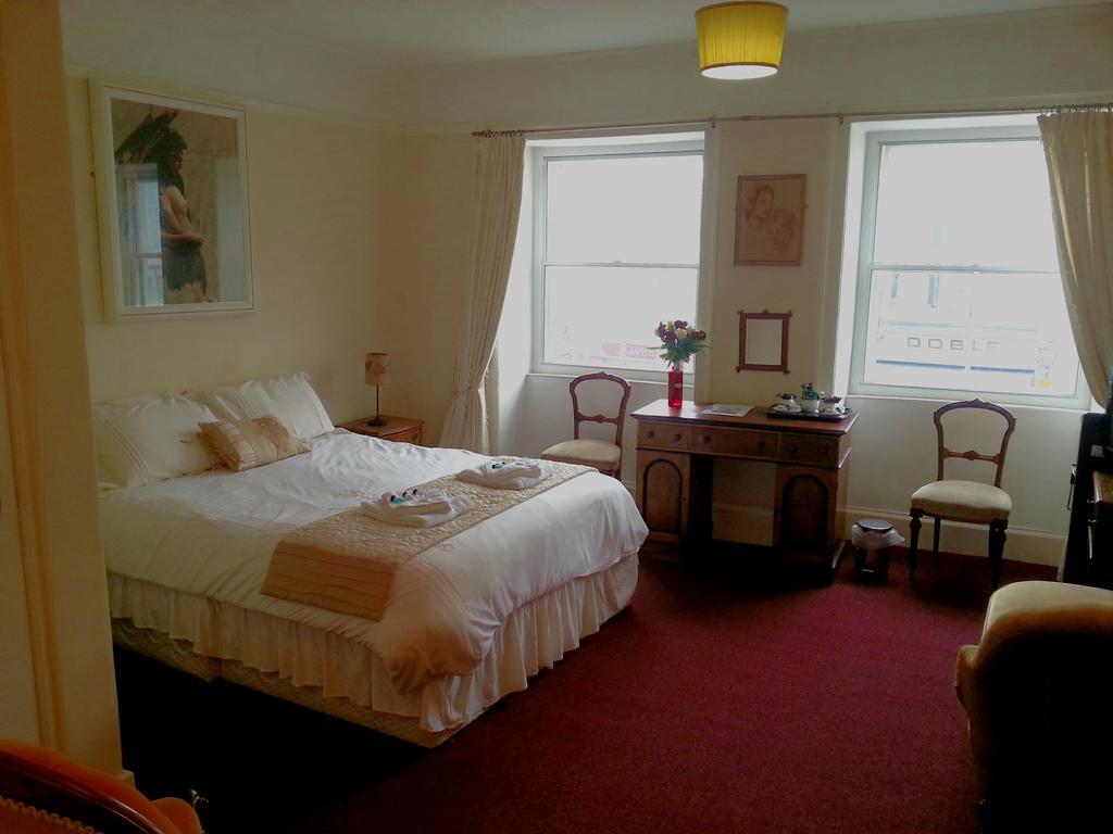 הלסטון The Angel Hotel חדר תמונה